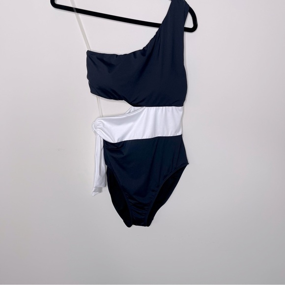 Ralph Lauren Two-Tone Cutout One-Piece beach classic vacation resort cruise - Picture 3 of 15